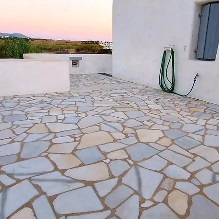 Rosanna Kite By The Sea & Pool With Sunset