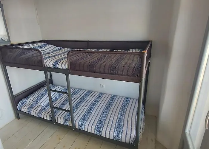 Rosanna Kite By The Sea & Pool With Sunset *