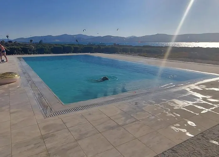 Rosanna Kite By The Sea & Pool With Sunset