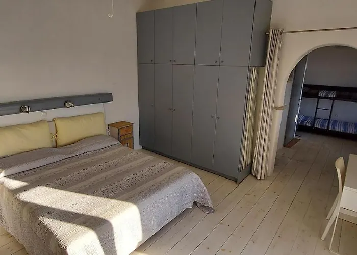 Rosanna Kite By The Sea & Pool With Sunset Pounda